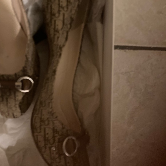 Christian do your high heels in the box never worn - Picture 4 of 7